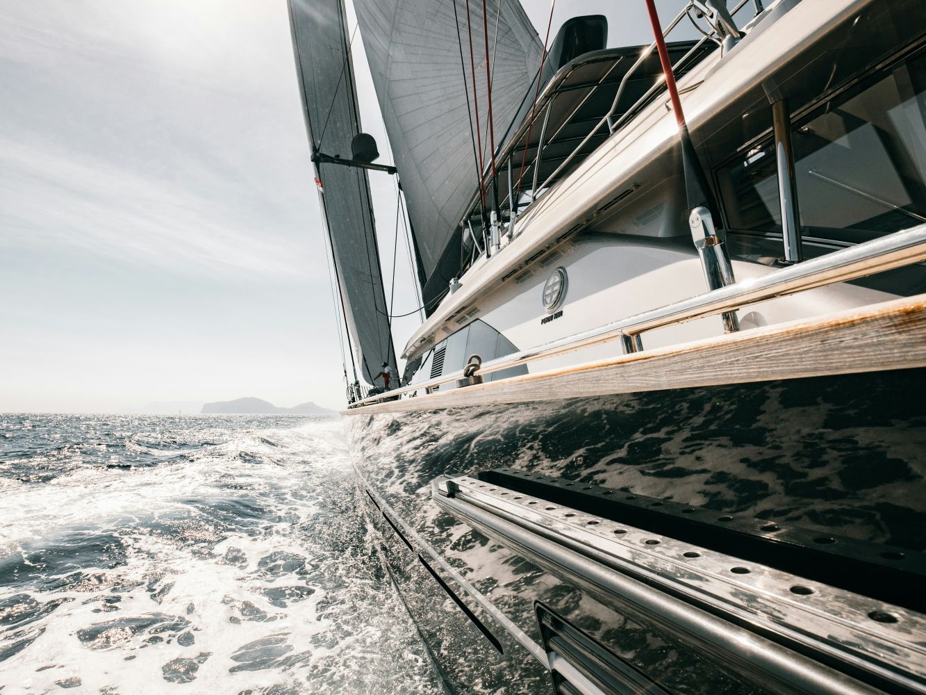 Marine hatch hardware failure analysis