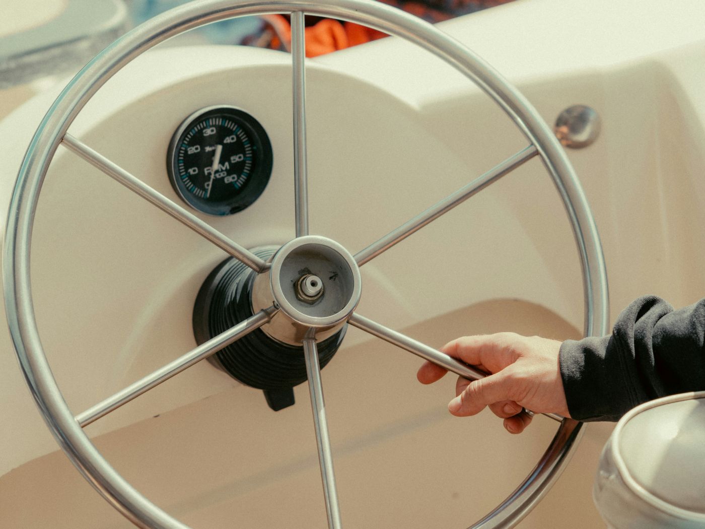 ENGINEER TALKS Ep.13: Marine Steering Wheel Materials: 316 Stainless, PU Foam & Leather Compared